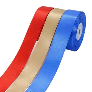 Rotoli di nastro di raso poliestere rosso, oro e blu per confezioni regalo e fai da te