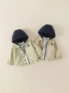Giacca a Vento da Bambino Con Cappuccio Primavera Autunno Blocchi di Colore Casual Capispalla Bambini Poliestere Cappotto Con Lettere