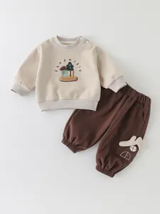 Ensemble en coton pour garçons avec broderie maison et pantalon de jogging marron côtelé