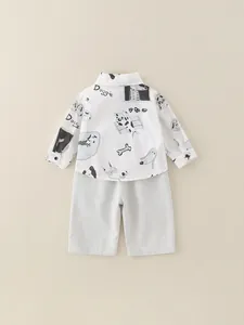 Completo bimbo 2 pezzi in cotone con camicia a cuccioli e pantaloni grigi