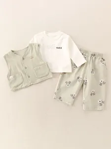Completo neonato 3 pezzi con gilet verde, maglia a maniche lunghe e pantaloni cane