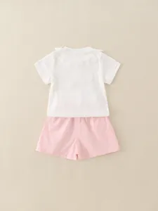 Meisjes zomersset met wit geribbeld shirt en roze getextureerde korte broek