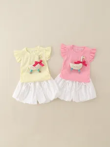 Completo Estivo per Bambine Top a Costine con Maniche a Volant e Pantaloncini a Palloncino con Patch a Cigno in Cotone