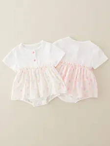 Short sleeve baby girl cotton bodysuit with pink balloon print and snap buttons