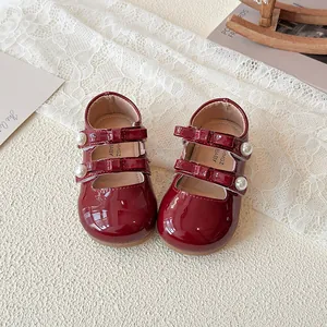 Chaussures Mary Jane fille en cuir verni bordeaux avec doubles nœuds et perles