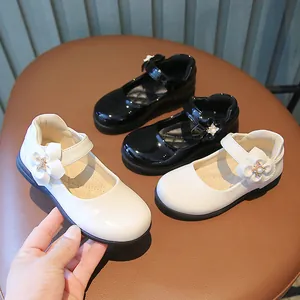 Boucles d'Oreilles Mary Jane pour Filles Chaussures de Princesse en Cuir Verni Fleur Perle Strass Chaussures Plates pour Enfants