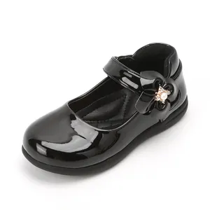 Chaussures Mary Jane noires vernies pour filles avec détails floraux en strass