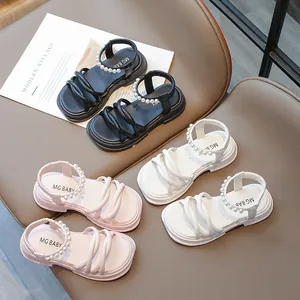 Sandali con zeppa per bambini con perle in nero, bianco e rosa con cinturino elastico