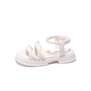Sandali bimba con suola spessa, eleganti fibbie con perle e finitura color crema