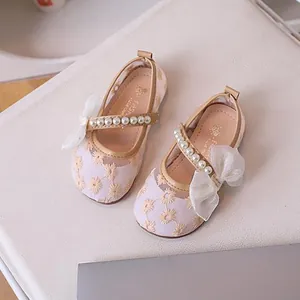 Pink mesh Mary Jane shoes for girls with daisy embroidery, pearls and bow details