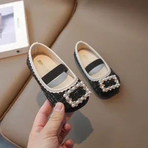 Zapatos Mary Jane clásicos en tweed negro para niña con hebilla de perlas y pedrería