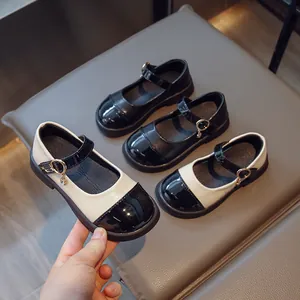 Girls Mary Jane Shoes Retro Patent Leather Patchwork Princess Dress Shoes Round Toe Non-Slip School Party Flat Shoes Charm