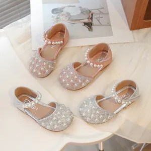 Sandali principessa Mary Jane per bambine con perle a cuore e glitter lucidi