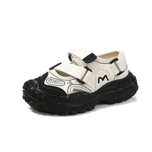 Modische schwarz-weiße Mädchen-Sportsandalen mit atmungsaktivem Klettverschluss-System