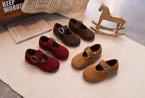Détails de chaussures Mary Jane pour filles en cuir marron, bordeaux et jaune gingembre