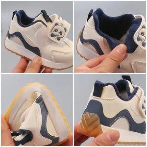 Baskets d'Hiver pour Enfants Doublées de Polaire en Cuir Synthétique Chaussures Chaudes Avec Velcro et Motifs de Dessins Animés