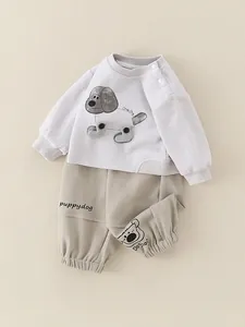 Zweiteiliges Baby-Set aus Baumwolle mit Cartoon-Welpen-Sweatshirt und Jogginghose
