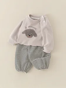 Survêtement printemps bébé avec sweat-shirt dessin animé et pantalon à rayures