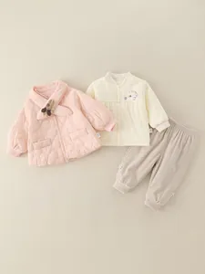 3-delige winterset voor babymeisjes met gewatteerd hartjesjack en schattig konijnenborduur