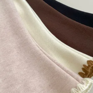 Pantaloni a zampa invernali per bambine con fodera in pile in vari colori di maglia