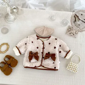 Giacca in pile per bambina con pois e fiocchi in stile francese per l'inverno