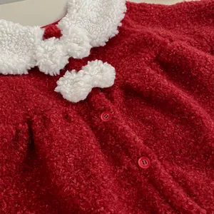 Manteau d'hiver rouge pour filles avec col en polaire blanche et noeud