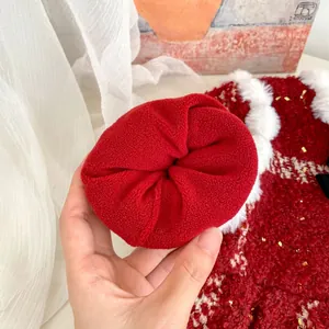 Barboteuse hiver bébé fille en polaire épaisse avec détails de sequins festifs