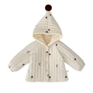 Wattierte Baby-Winterjacke mit Kapuze, Mond-Sterne-Print und Plüsch-Pompon