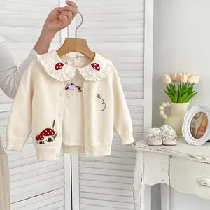 Set primavera bambina con cardigan ricamato e camicia con colletto a balze