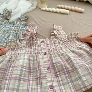 Mädchen Sommer-Set mit rosa Karomuster, Rüschen-Trägern und elastischen Shorts im Korea-Stil
