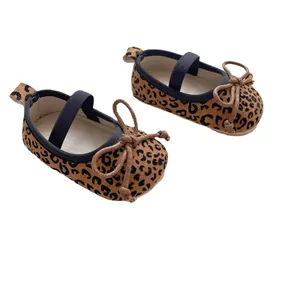 Baby Mary Jane Schuhe mit Leopardenmuster, weicher Sohle und gewebter Schleife