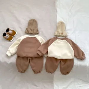 Ensembles de pulls en polaire pour bébé avec bonnets assortis et chaussures de marche