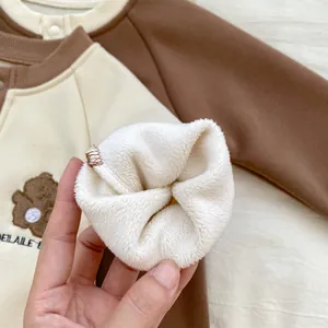 Barboteuse hiver bébé avec broderie ours et doublure épaisse en polaire chaude
