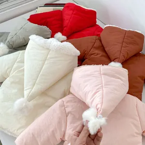 Veste d'hiver épaisse pour bébés avec doublure polaire chaude et capuche à pompon décoré