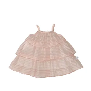 Rosa gestuftes Tortenkleid für Baby-Mädchen mit Schleifenstickerei und Trägern