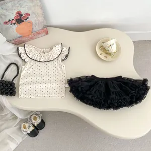 Baby Mädchen Sommer-Set mit Polka-Dot Flatterärmel-Top und schwarzem Tüllrock