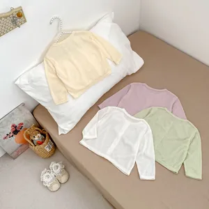 Flachbild von atmungsaktiven gerippten Baumwoll-Cardigans für Babymädchen in Pastellfarben