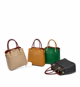 Confronto dettagliato di borse a secchiello in pelle beige, giallo, verde e nero con oro
