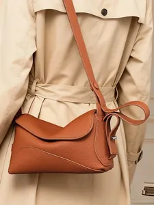 Sac à Bandoulière Élégant en Cuir Véritable pour Femmes Grande Capacité Rabat Asymétrique Sac à Main Minimaliste en Cuir de Vachette