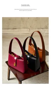 Détails de sacs à main en cuir vintage en bordeaux, noir et marron avec fermoirs dorés