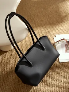 Borsa tote minimalista in pelle martellata nera con doppi manici e interno spazioso