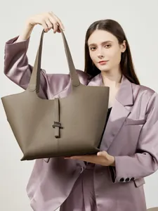 Borsa Tote da Donna in Vera Pelle di Grande Capacità in Pelle di Vacchetta di Primo Strato Martellata Borsa a Spalla Lavoro Pendolarismo Con Fibbia in Metallo