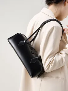 Classica borsa baguette lunga in pelle nera con cerniera per pendolari quotidiani