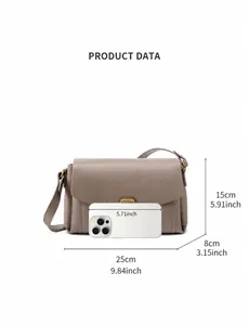 Dimensions détaillées du sac à bandoulière en cuir 25x15x8cm avec comparatif de taille mobile