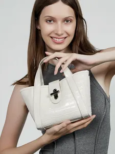 Borsa a Mano da Donna in Vera Pelle Con Trama Coccodrillo Elegante Borsa a Spalla Tote Bucket Bag Con Serratura in Metallo
