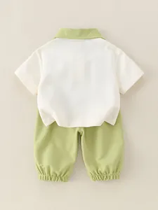 Ensemble polo et pantalon en coton pour bébé garçon en crème et vert sauge respirant