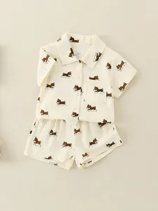 Ensemble pyjama d'été pour tout-petits avec motifs de chiens, manches courtes et short