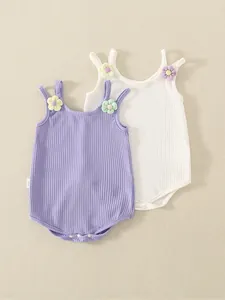 Lot de deux bodys en coton pour nouveau-né avec bretelles fleuries violet et blanc