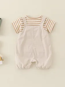 Βρεφικό καλοκαιρινό σετ με ριγέ μπλουζάκι και μπεζ σαλοπέτα από μαλακό βαμβακερό ύφασμα