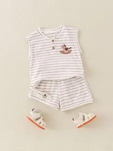 Set estivo in cotone a righe per neonato con maglietta e pantaloncini abbinati